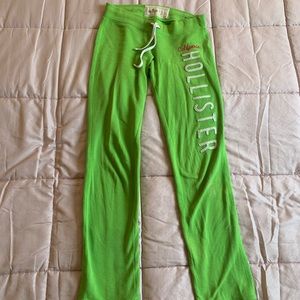 Hollister Sweatpants. Green. Size Small.